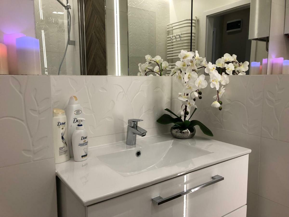 Family & Business Elegant Ul Warszawska - 2 Bedroom, Balcony, Parking Kielce