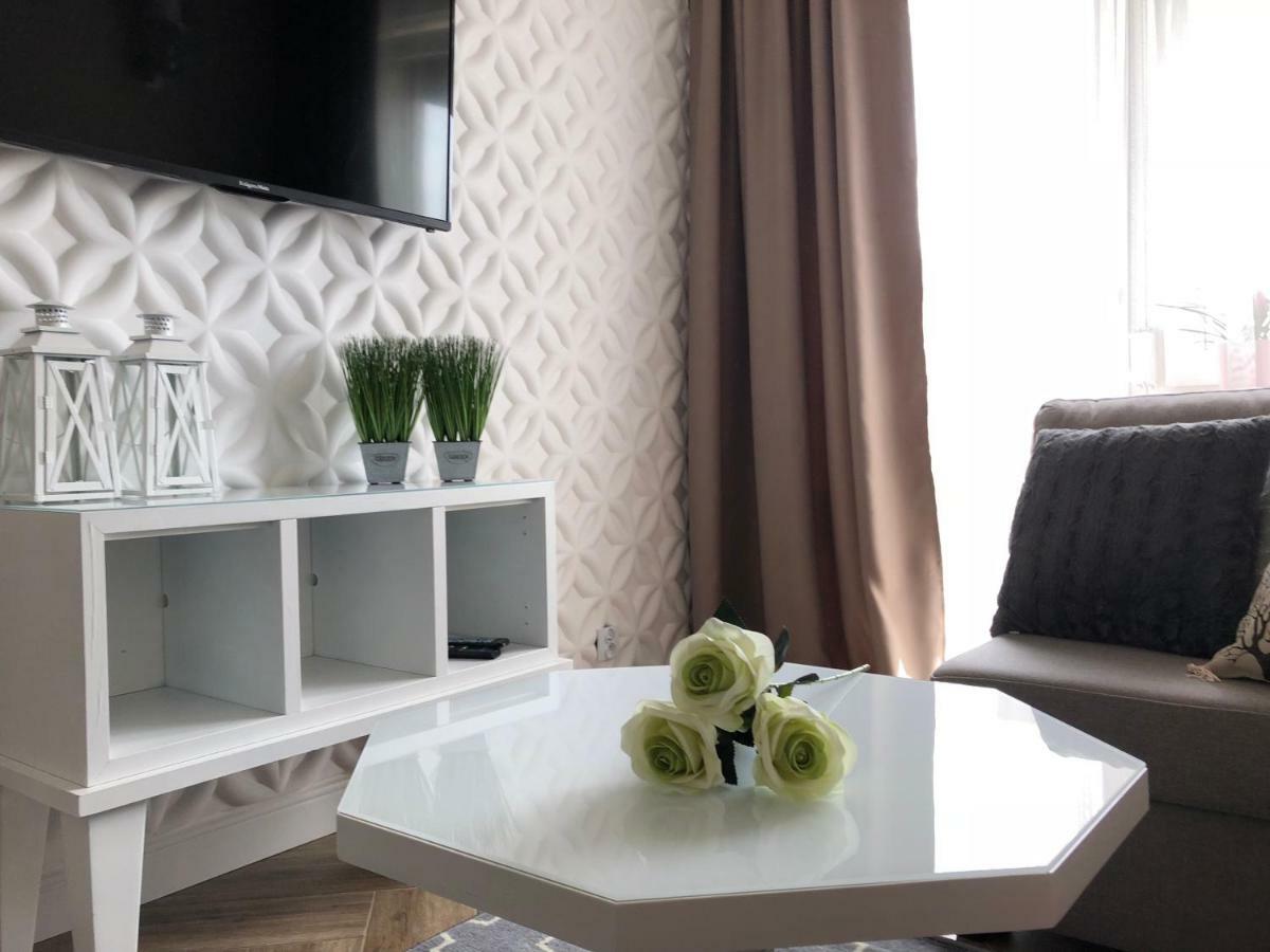 Family & Business Elegant Ul Warszawska - 2 Bedroom, Balcony, Parking Apartment Kielce