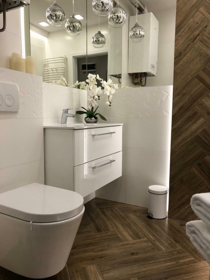 Apartment Family & Business Elegant Ul Warszawska - 2 Bedroom, Balcony, Parking *