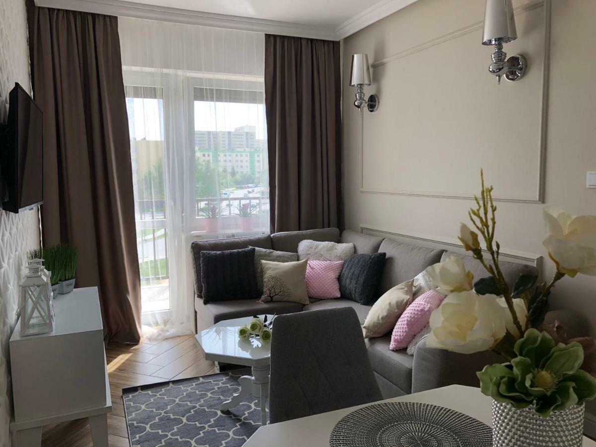 Apartment Family & Business Elegant Ul Warszawska - 2 Bedroom, Balcony, Parking Kielce